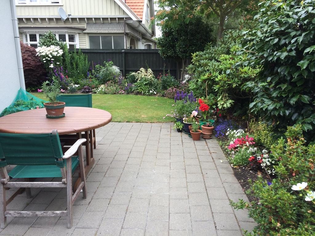 Garden Bed And Breakfast クライストチャーチ エクステリア 写真